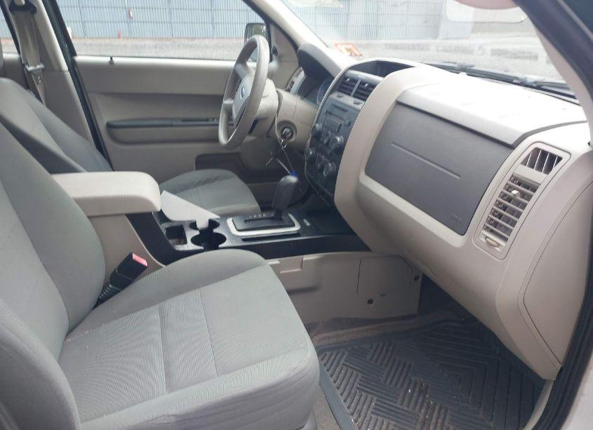 Photo 5 of 2012 Ford Escape XLS (VIN 1FMCU0C78CKA02724)