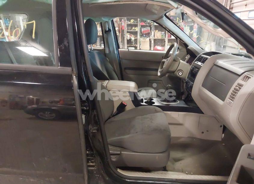 Photo 5 of 2012 Ford Escape XLS (VIN 1FMCU0C78CKA33536)