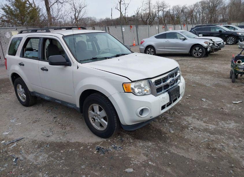 2012 Ford Escape (VIN 1FMCU0C78CKA58047) main photo