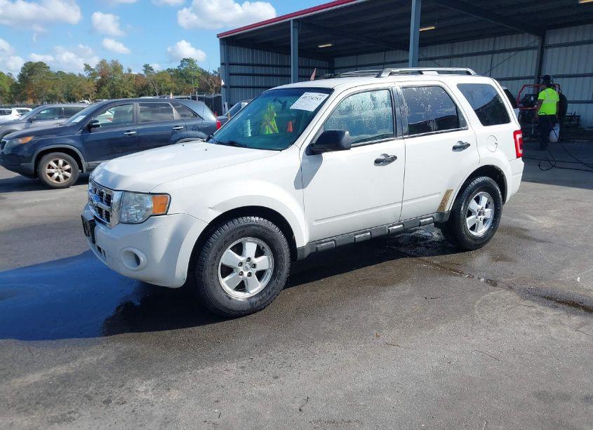 Photo 2 of 2012 Ford Escape XLS (VIN 1FMCU0C78CKC20145)