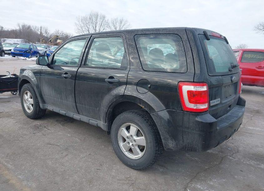 Photo 3 of 2011 Ford Escape XLS (VIN 1FMCU0C79BKB58625)