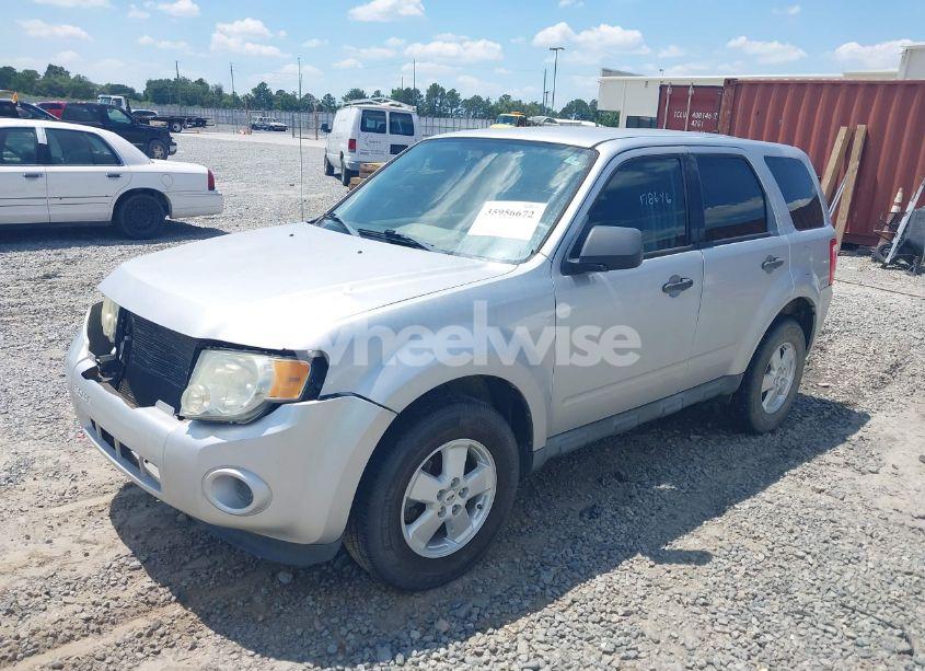 Photo 2 of 2011 Ford Escape XLS (VIN 1FMCU0C79BKB63761)