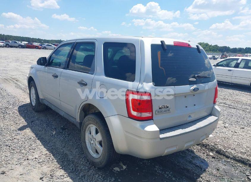 Photo 3 of 2011 Ford Escape XLS (VIN 1FMCU0C79BKB63761)