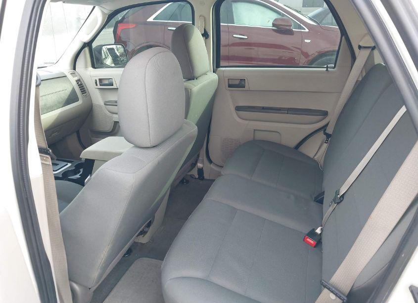 Photo 8 of 2011 Ford Escape XLS (VIN 1FMCU0C79BKB73982)