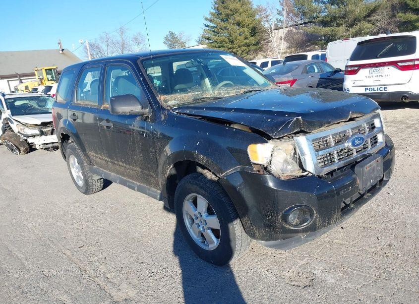 2012 Ford Escape XLS (VIN 1FMCU0C79CKA54184) main photo