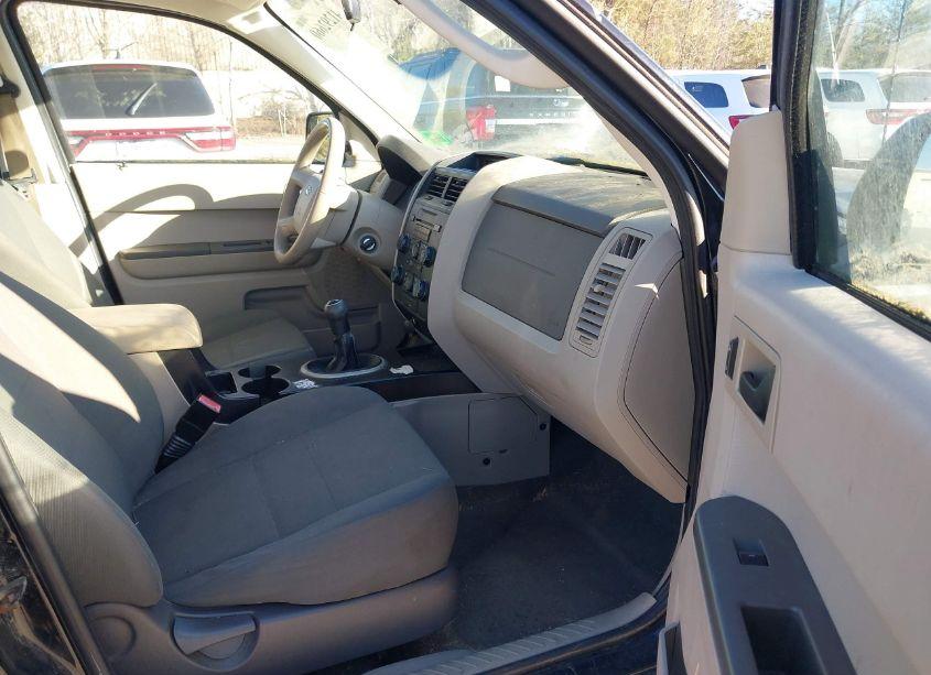 Photo 5 of 2012 Ford Escape XLS (VIN 1FMCU0C79CKA54184)