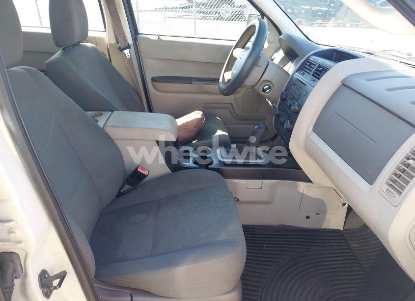 Photo 5 of 2012 Ford Escape XLS (VIN 1FMCU0C79CKB45133)