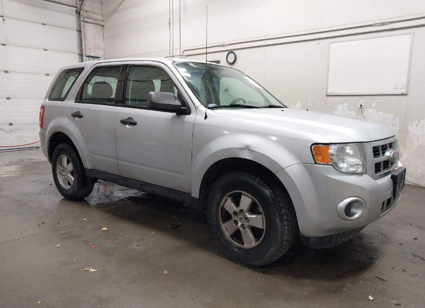 2012 Ford Escape XLS (VIN 1FMCU0C79CKB79282) main photo