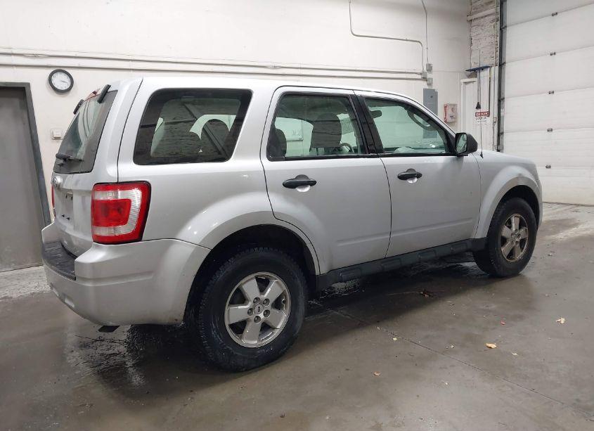 Photo 4 of 2012 Ford Escape XLS (VIN 1FMCU0C79CKB79282)