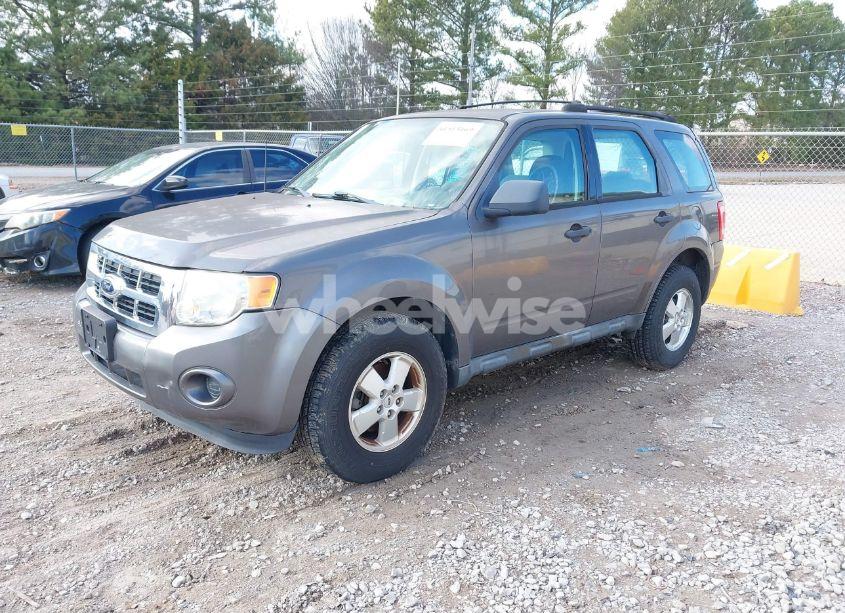 Photo 2 of 2012 Ford Escape XLS (VIN 1FMCU0C79CKC13673)