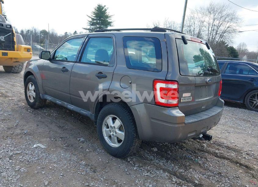 Photo 3 of 2012 Ford Escape XLS (VIN 1FMCU0C79CKC13673)