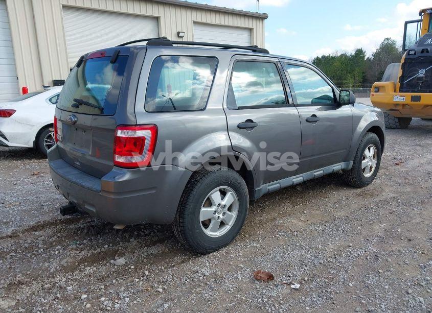 Photo 4 of 2012 Ford Escape XLS (VIN 1FMCU0C79CKC13673)