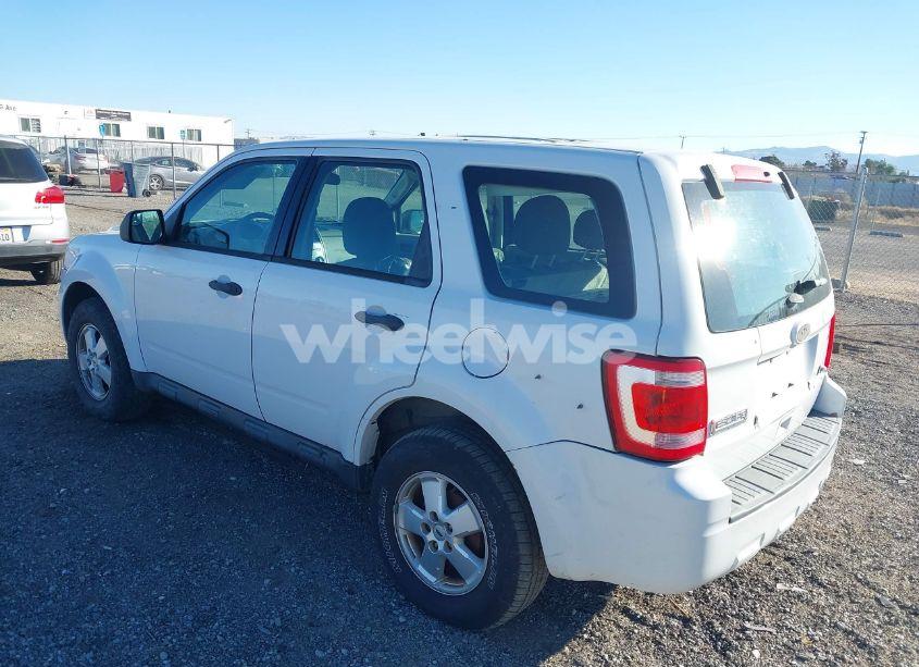 Photo 3 of 2012 Ford Escape XLS (VIN 1FMCU0C79CKC47743)