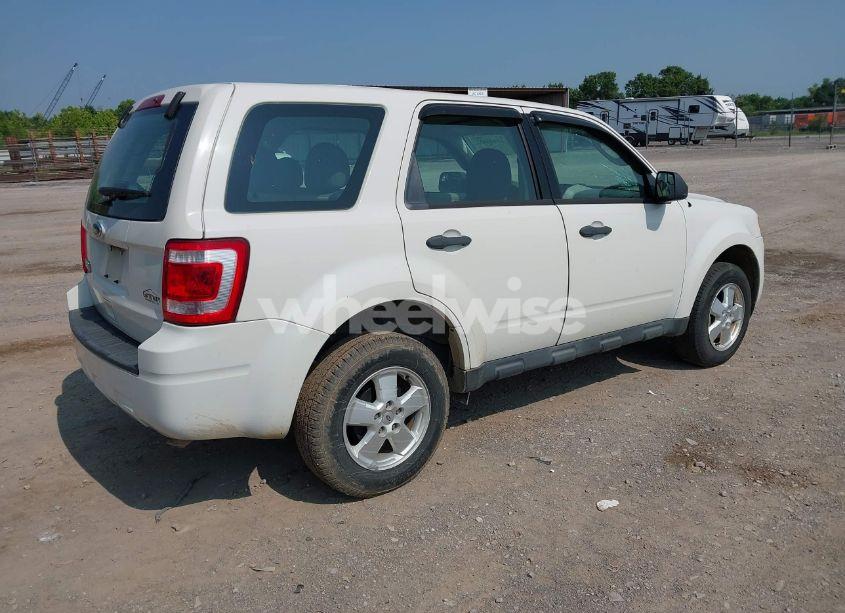 Photo 4 of 2012 Ford Escape XLS (VIN 1FMCU0C79CKC53123)