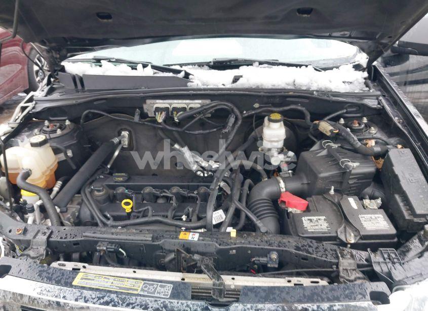 Photo 10 of 2010 Ford Escape XLS (VIN 1FMCU0C7XAKD23709)