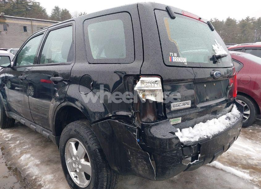 Photo 13 of 2010 Ford Escape XLS (VIN 1FMCU0C7XAKD23709)