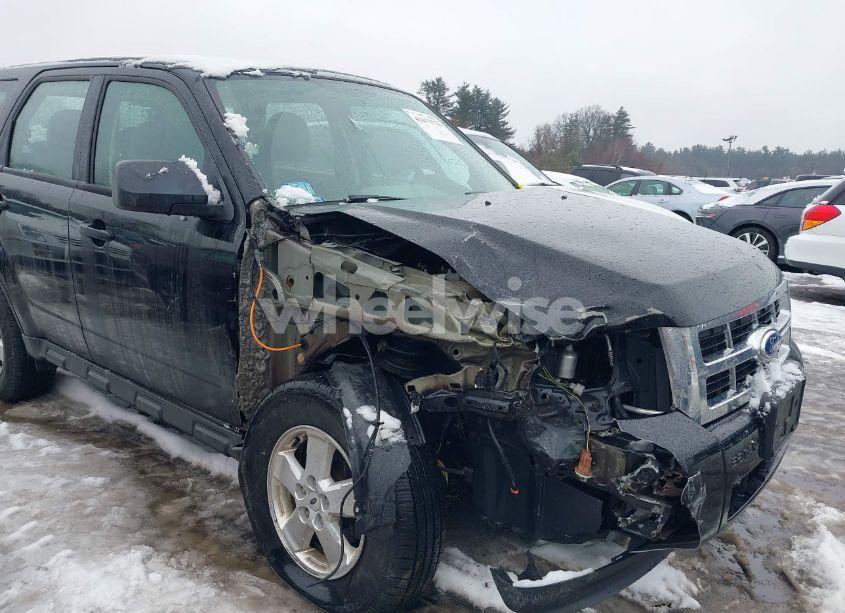 Photo 6 of 2010 Ford Escape XLS (VIN 1FMCU0C7XAKD23709)