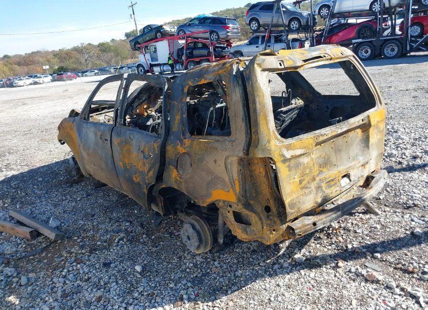 Photo 3 of 2010 Ford Escape XLS (VIN 1FMCU0C7XAKD26528)