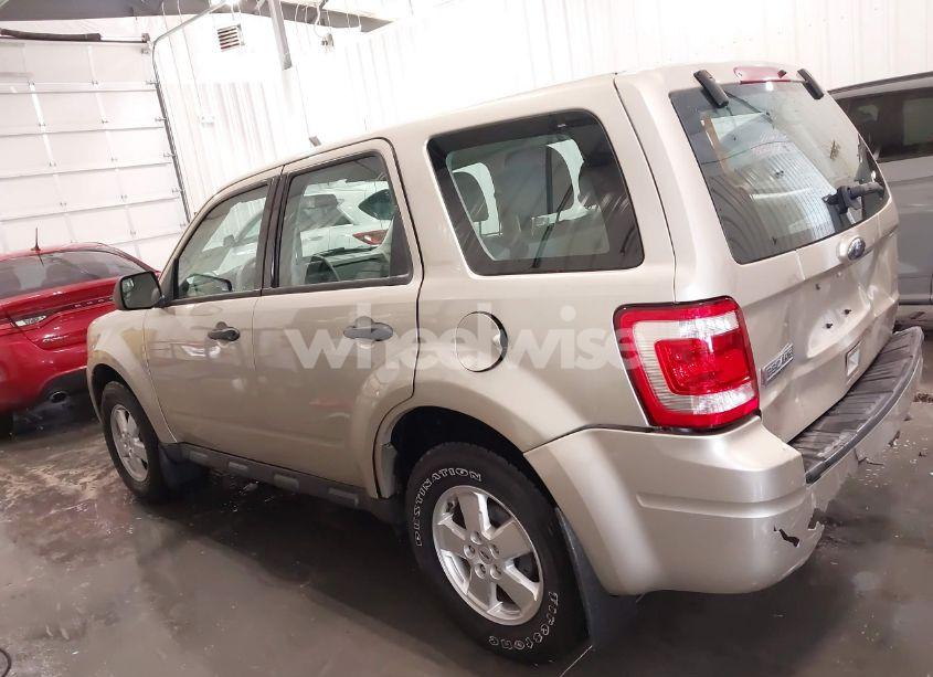 Photo 15 of 2011 Ford Escape XLS (VIN 1FMCU0C7XBKA32239)