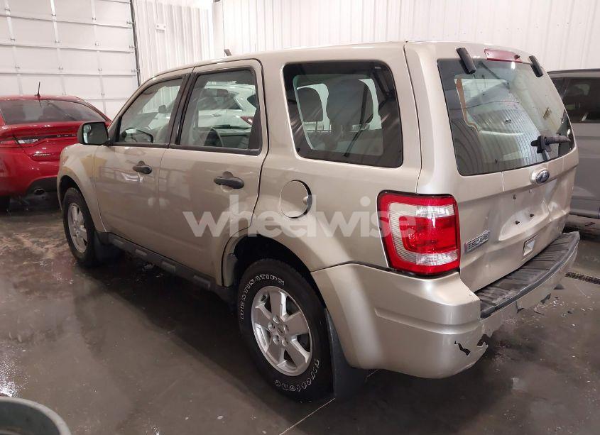 Photo 3 of 2011 Ford Escape XLS (VIN 1FMCU0C7XBKA32239)