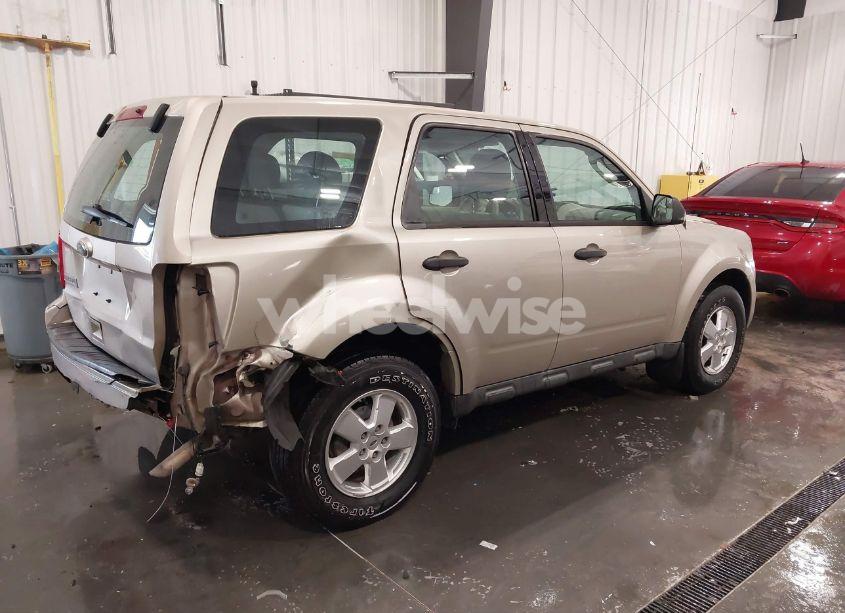 Photo 4 of 2011 Ford Escape XLS (VIN 1FMCU0C7XBKA32239)