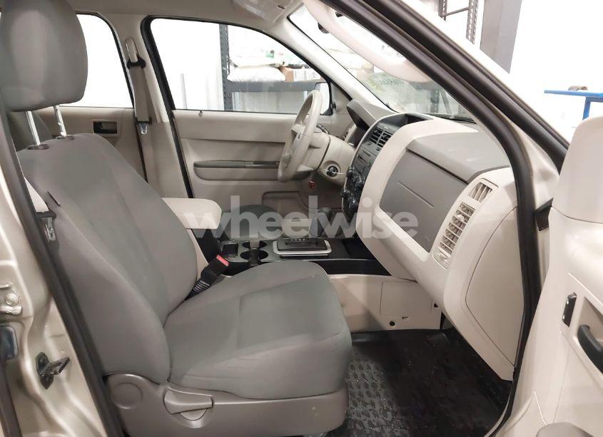 Photo 5 of 2011 Ford Escape XLS (VIN 1FMCU0C7XBKA32239)