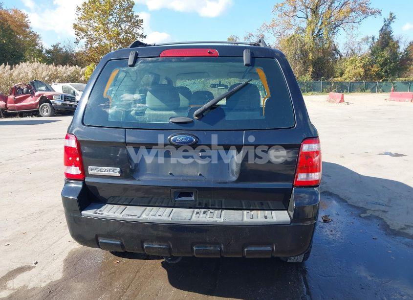 Photo 17 of 2011 Ford Escape XLS (VIN 1FMCU0C7XBKB44135)