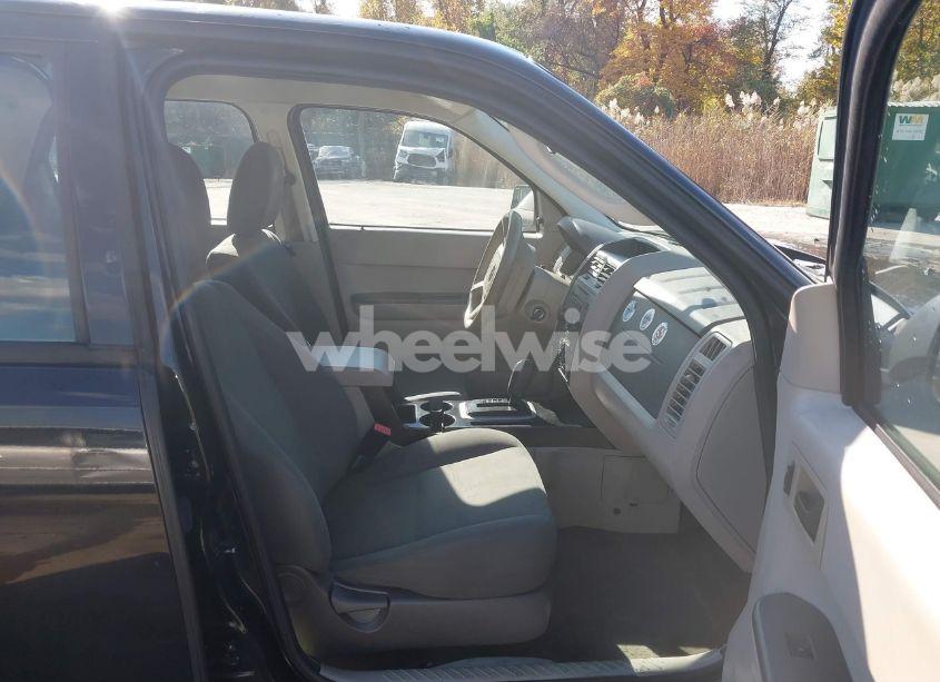 Photo 5 of 2011 Ford Escape XLS (VIN 1FMCU0C7XBKB44135)