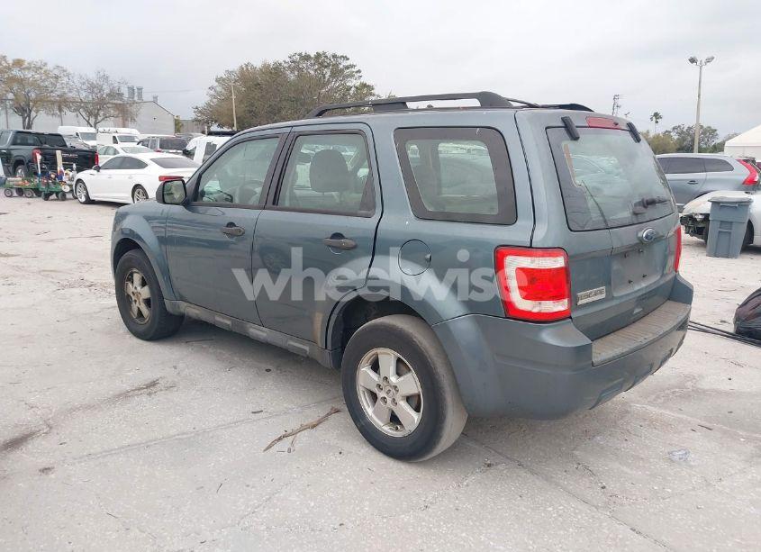 Photo 3 of 2011 Ford Escape XLS (VIN 1FMCU0C7XBKB77538)