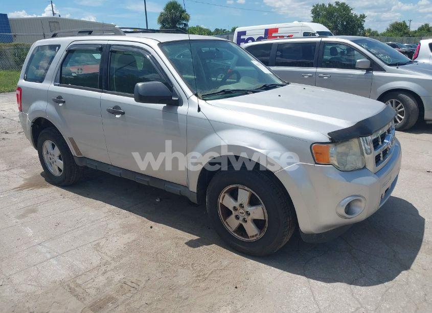 2012 Ford Escape XLS (VIN 1FMCU0C7XCKA20447) main photo