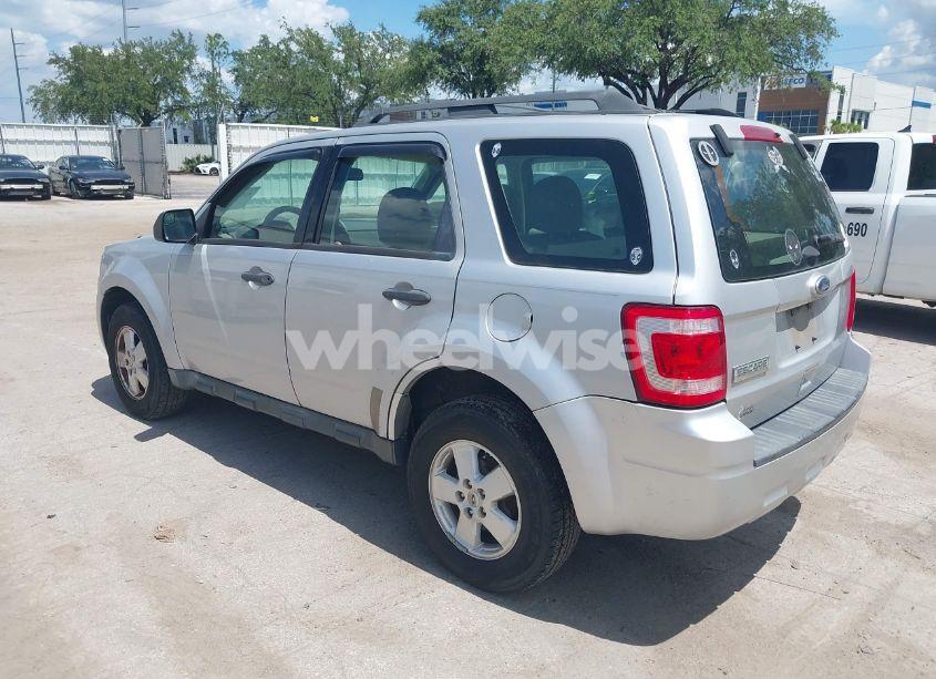 Photo 3 of 2012 Ford Escape XLS (VIN 1FMCU0C7XCKA20447)