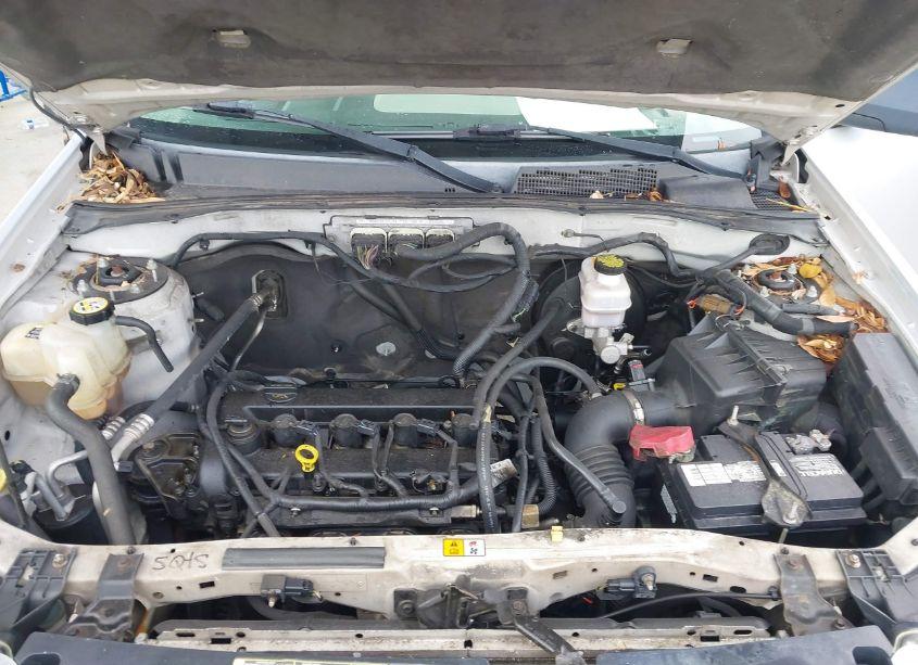 Photo 10 of 2012 Ford Escape XLS (VIN 1FMCU0C7XCKA71768)