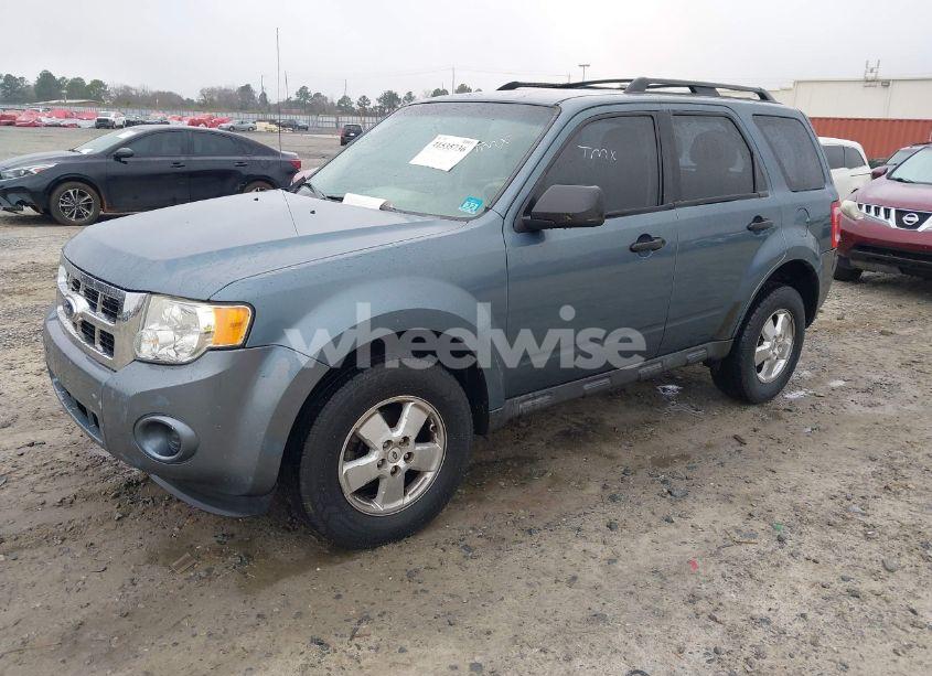 Photo 2 of 2012 Ford Escape XLS (VIN 1FMCU0C7XCKA81510)