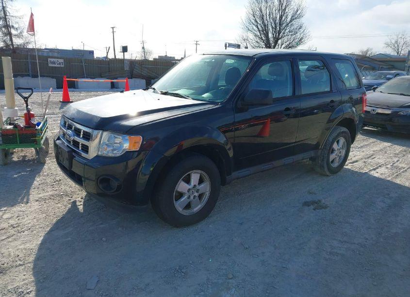 Photo 2 of 2012 Ford Escape XLS (VIN 1FMCU0C7XCKC38680)
