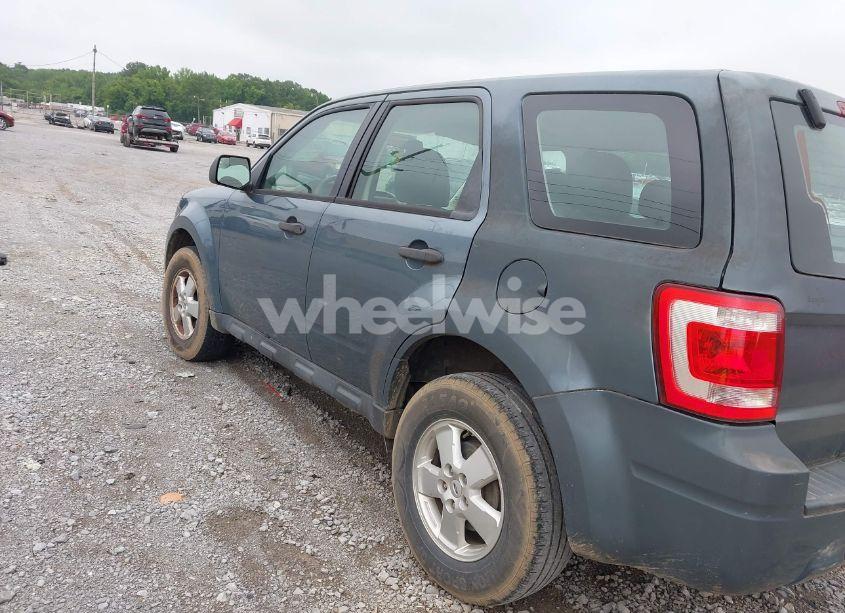Photo 3 of 2012 Ford Escape XLS (VIN 1FMCU0C7XCKC75776)