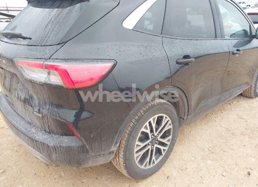 Photo 6 of 2022 Ford Escape SEL HYBRID (VIN 1FMCU0CZ3NUA17463)