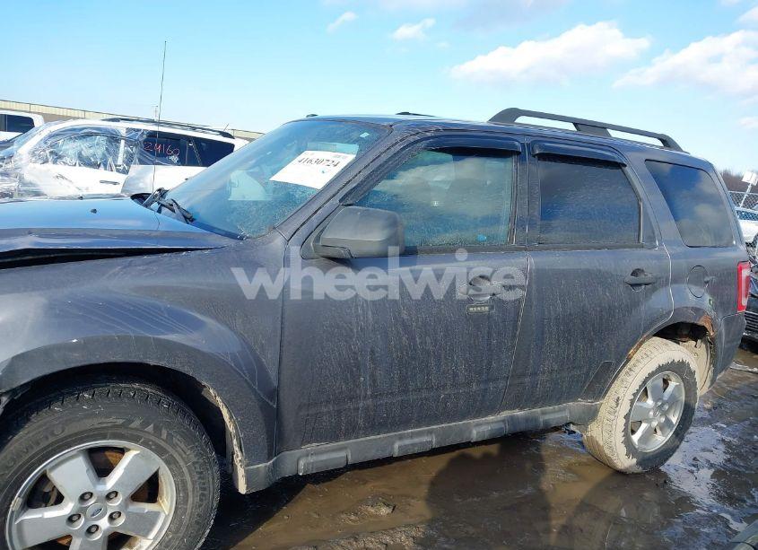 Photo 14 of 2010 Ford Escape XLT (VIN 1FMCU0D70AKB62365)