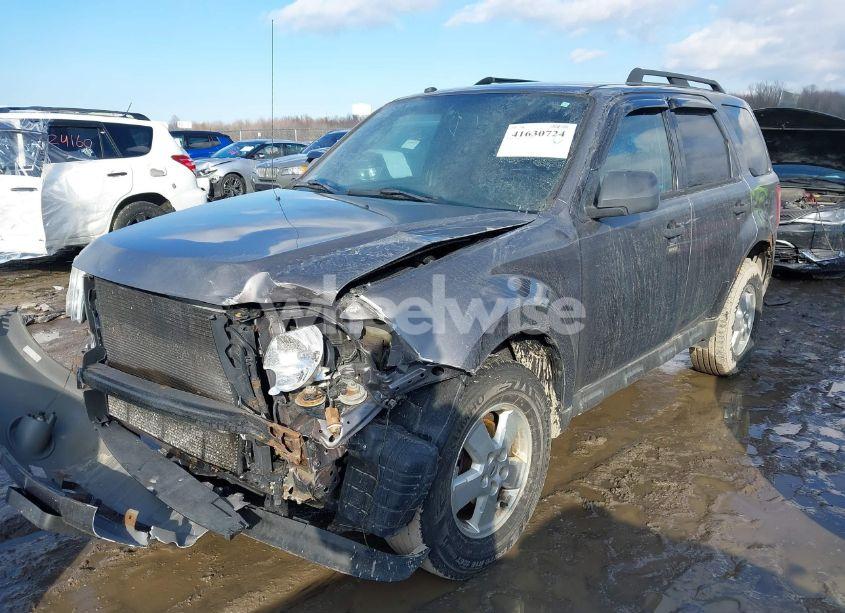 Photo 2 of 2010 Ford Escape XLT (VIN 1FMCU0D70AKB62365)