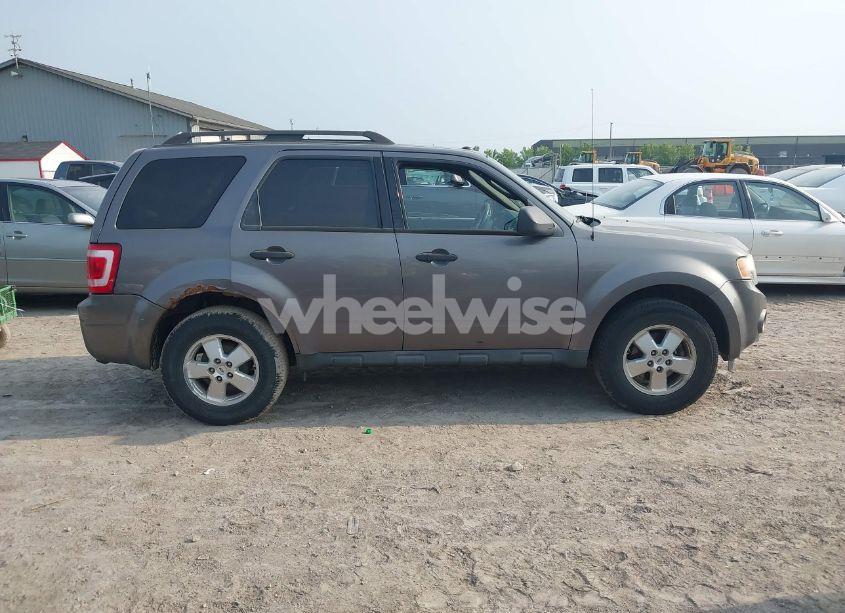 Photo 13 of 2010 Ford Escape XLT (VIN 1FMCU0D70AKC13511)