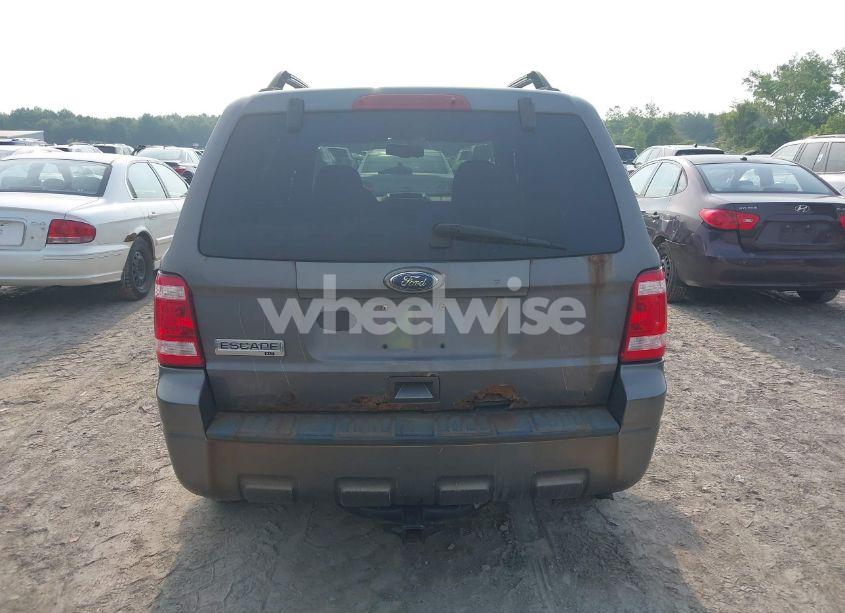 Photo 16 of 2010 Ford Escape XLT (VIN 1FMCU0D70AKC13511)