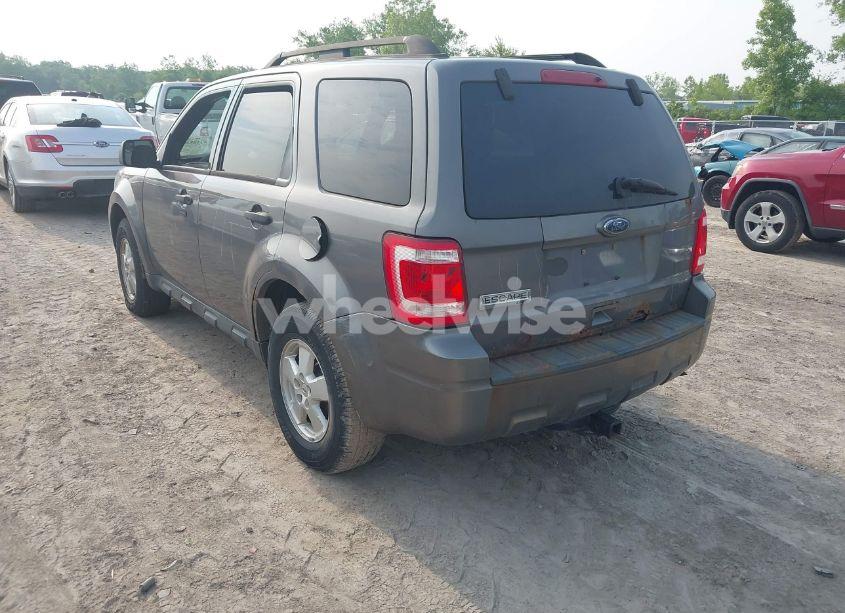 Photo 3 of 2010 Ford Escape XLT (VIN 1FMCU0D70AKC13511)