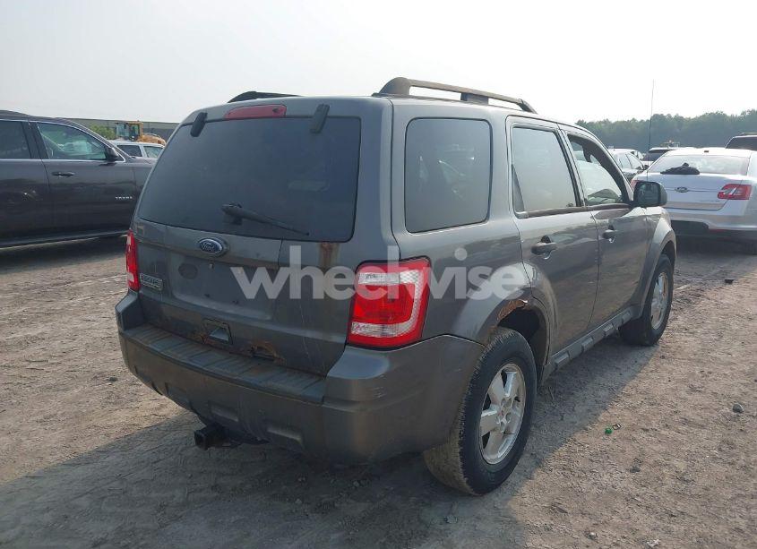 Photo 4 of 2010 Ford Escape XLT (VIN 1FMCU0D70AKC13511)