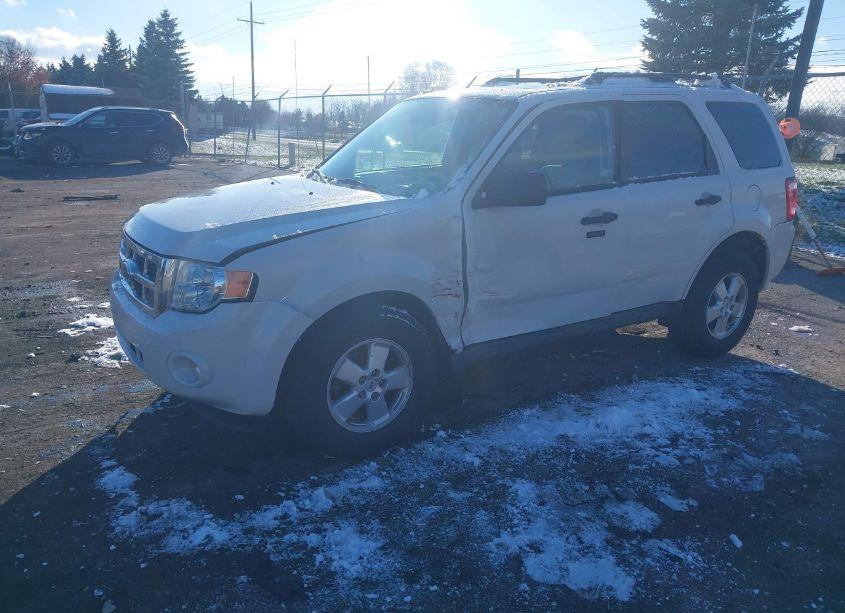 Photo 2 of 2010 Ford Escape XLT (VIN 1FMCU0D70AKC88676)