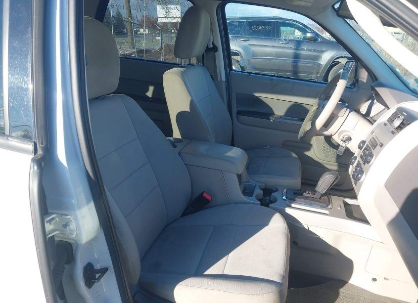 Photo 5 of 2010 Ford Escape XLT (VIN 1FMCU0D70AKC88676)