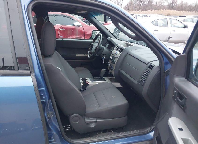 Photo 5 of 2010 Ford Escape XLT (VIN 1FMCU0D70AKC91657)