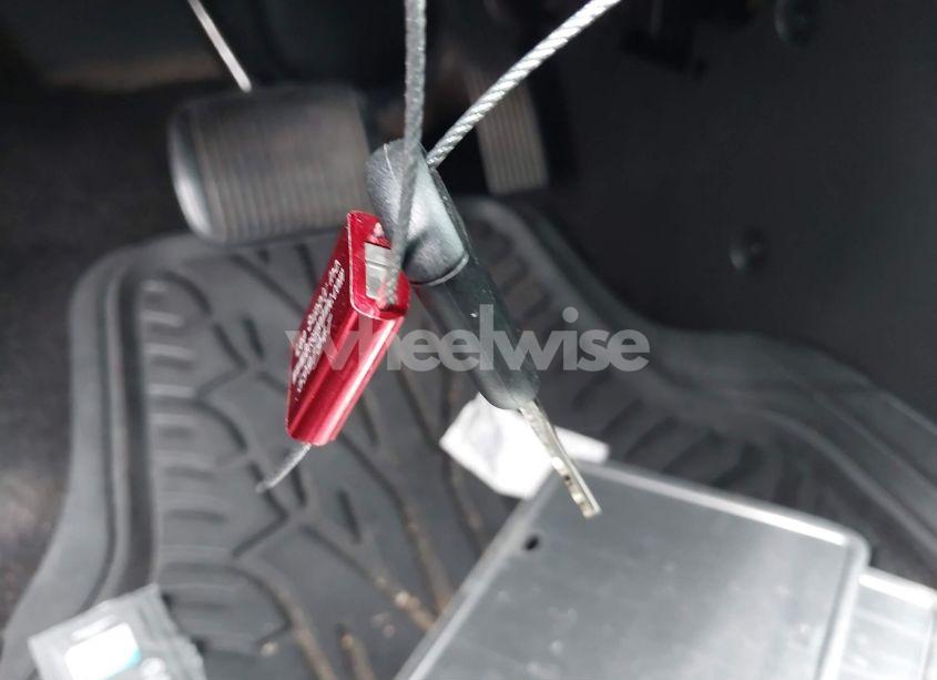 Photo 11 of 2010 Ford Escape XLT (VIN 1FMCU0D70AKD45183)