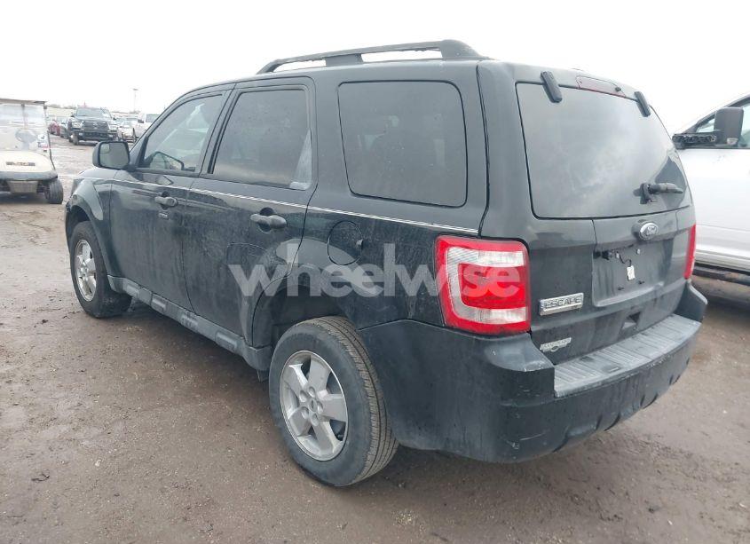 Photo 3 of 2010 Ford Escape XLT (VIN 1FMCU0D70AKD45183)
