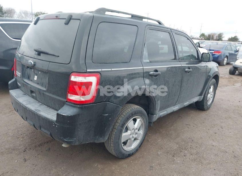 Photo 4 of 2010 Ford Escape XLT (VIN 1FMCU0D70AKD45183)