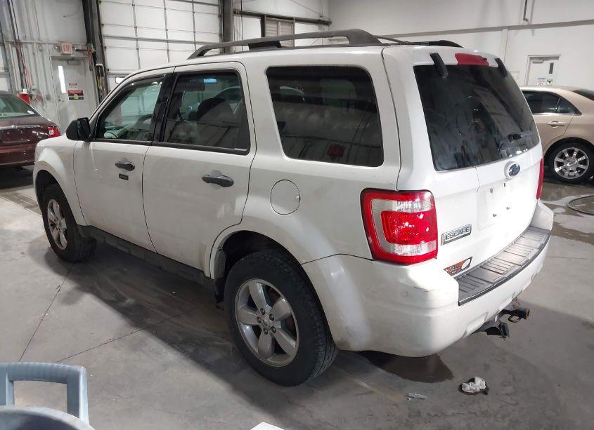 Photo 3 of 2011 Ford Escape XLT (VIN 1FMCU0D70BKA48738)