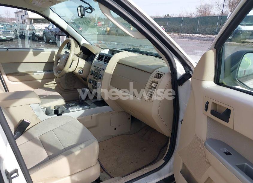 Photo 5 of 2011 Ford Escape XLT (VIN 1FMCU0D70BKA62834)